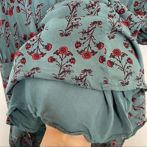 Urban Outfitters Teal Floral Romper Cap Sleeves Size XS - Picture 12 of 12